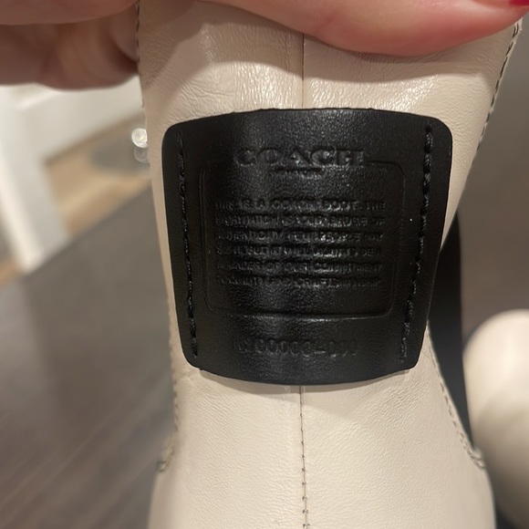 COACH
LYDEN LEATHER ANKLE CHELSEA BOOTS IN WHITE SIZE 10 - Picture 4 of 5